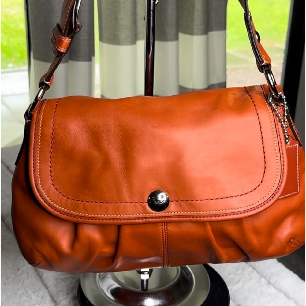 UC Coach SoHo Orange Leather glove tanned Bag purse 2009